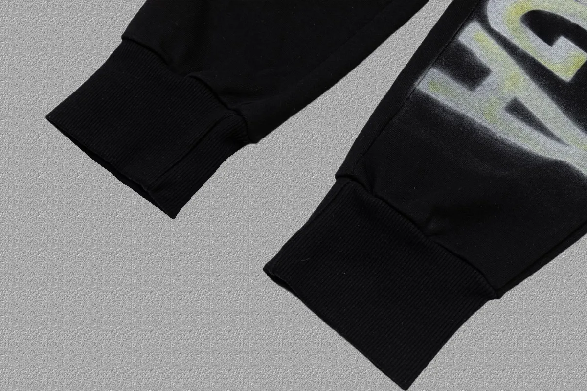 P125✨🔥 [Balenciaga] 2026 Autumn and Winter New Arrival Printed Letters Trousers and Sweatpants Premium Pure Cotton Double-Ply 400g Heavy Terry Cloth Fabric Color: Black Size: S M L XL 2XL